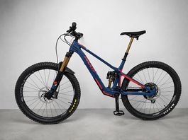 Pivot Shuttle SL Carbon 2024 - X01 - Fox Factory - 18.9 kg