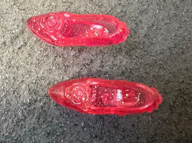 Bambole: Barbie Schuhe rot mit Glitzer – Usato da Horgen venduto da Spikystar13 2