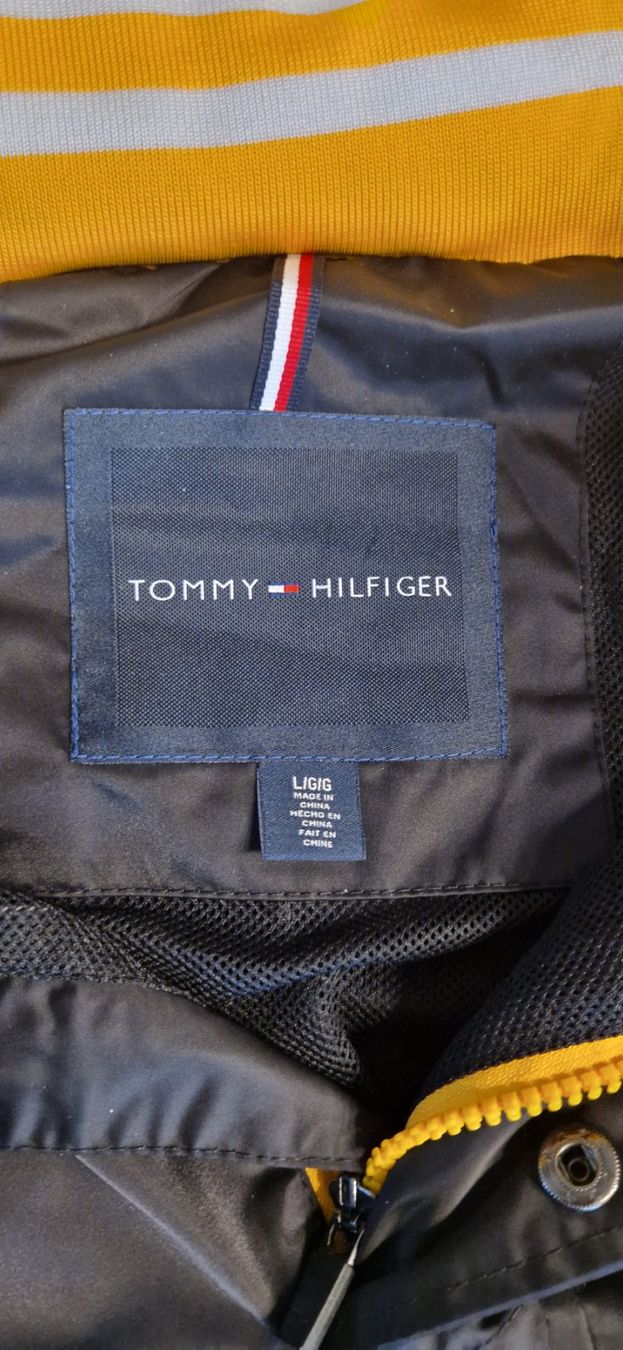 Tommy Hilfiger Jacken: Tommy Hilfiger Pittsburgh Penguins Anorak – Neu und originalverpackt aus Effretikon von American_Sportswear 4