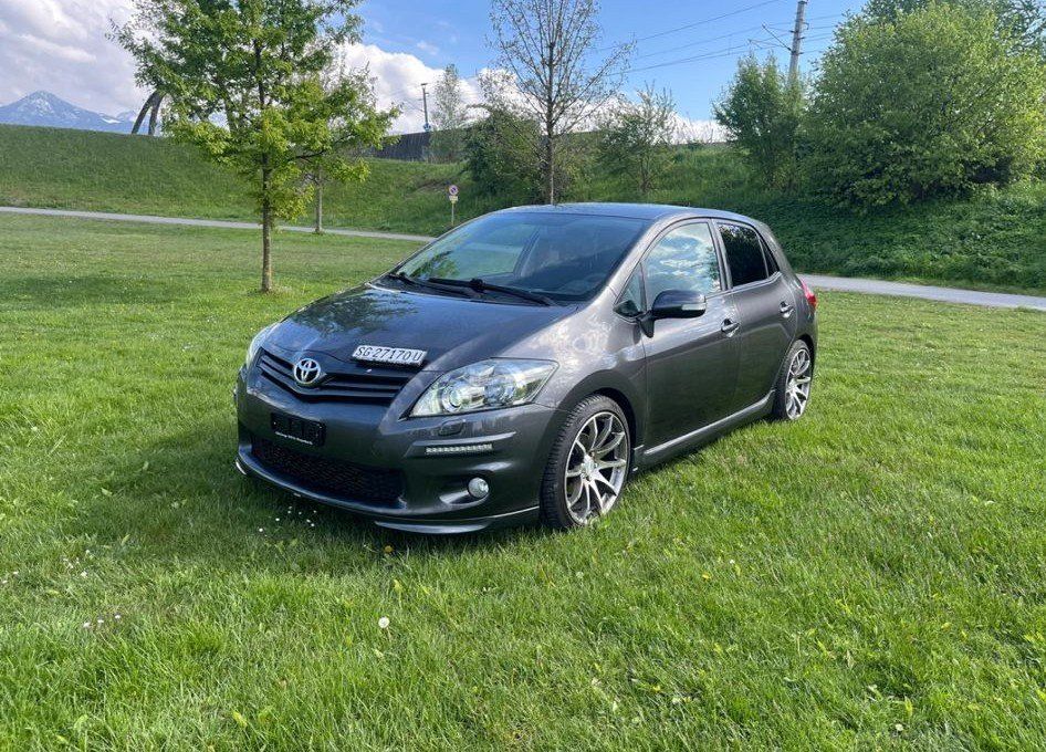 Toyota Automobili: Toyota Auris Bemani 1.8 – Usato da Sargans venduto da nev_wgw5 8