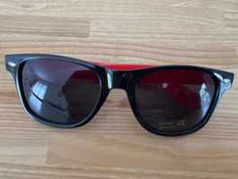 Sonnenbrille Schweiz rot-schwarz UV400 Schutz Sommer