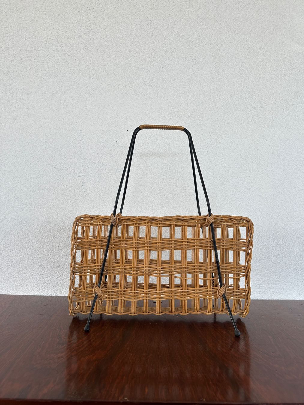 Altro per la casa: Vintage Rattan Zeitungsständer – Usato da Zürich venduto da frauflufelberg 1