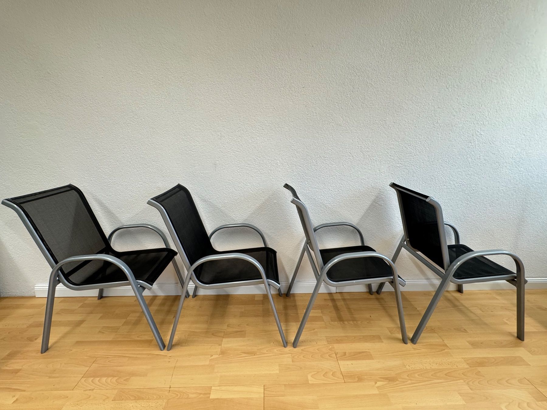 Sedie: 4 Stapelbare Gartenstühle aus Aluminium – Usato da Horgen venduto da Grizzly83 2