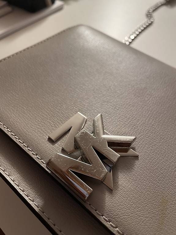 Borse da donna: Michael Kors Tasche grau mit Silber – Usato da Hägendorf venduto da jan_8lg5 2