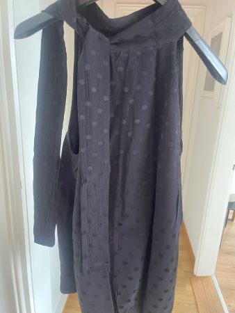 Oberteil Mango schwarz Grösse S mit Punkten neu