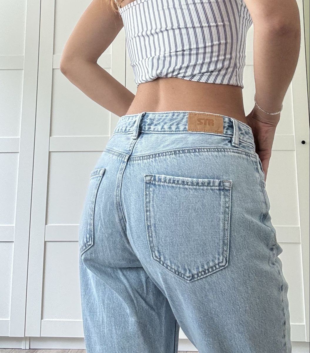 Stradivarius Jeans: Hellblaue Jeans straight-leg Stradivarius Gr. 38 – Nuovo (secondo la descrizione) da Richterswil venduto da ViviKiKo 1