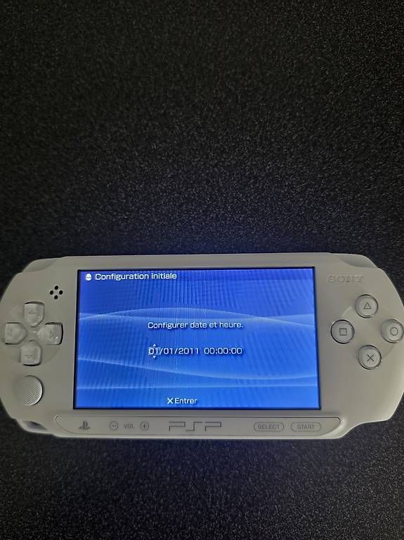 Sony Console: Console Psp et 2 jeux. – Usato da Eysins venduto da TahisarangGamesTCG