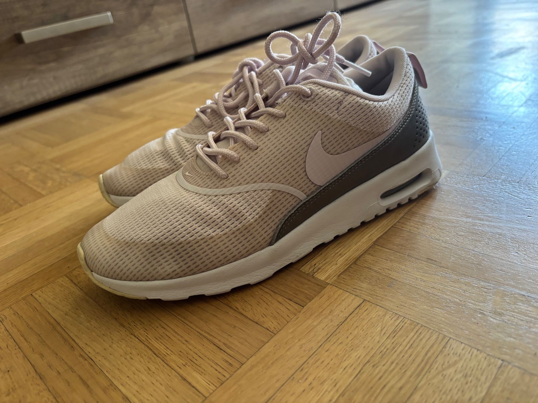 Nike Damenschuhe: Baskets Nike Thea taille 39 bon état – Gebraucht aus Petit-Lancy von Hpk_tbk 2