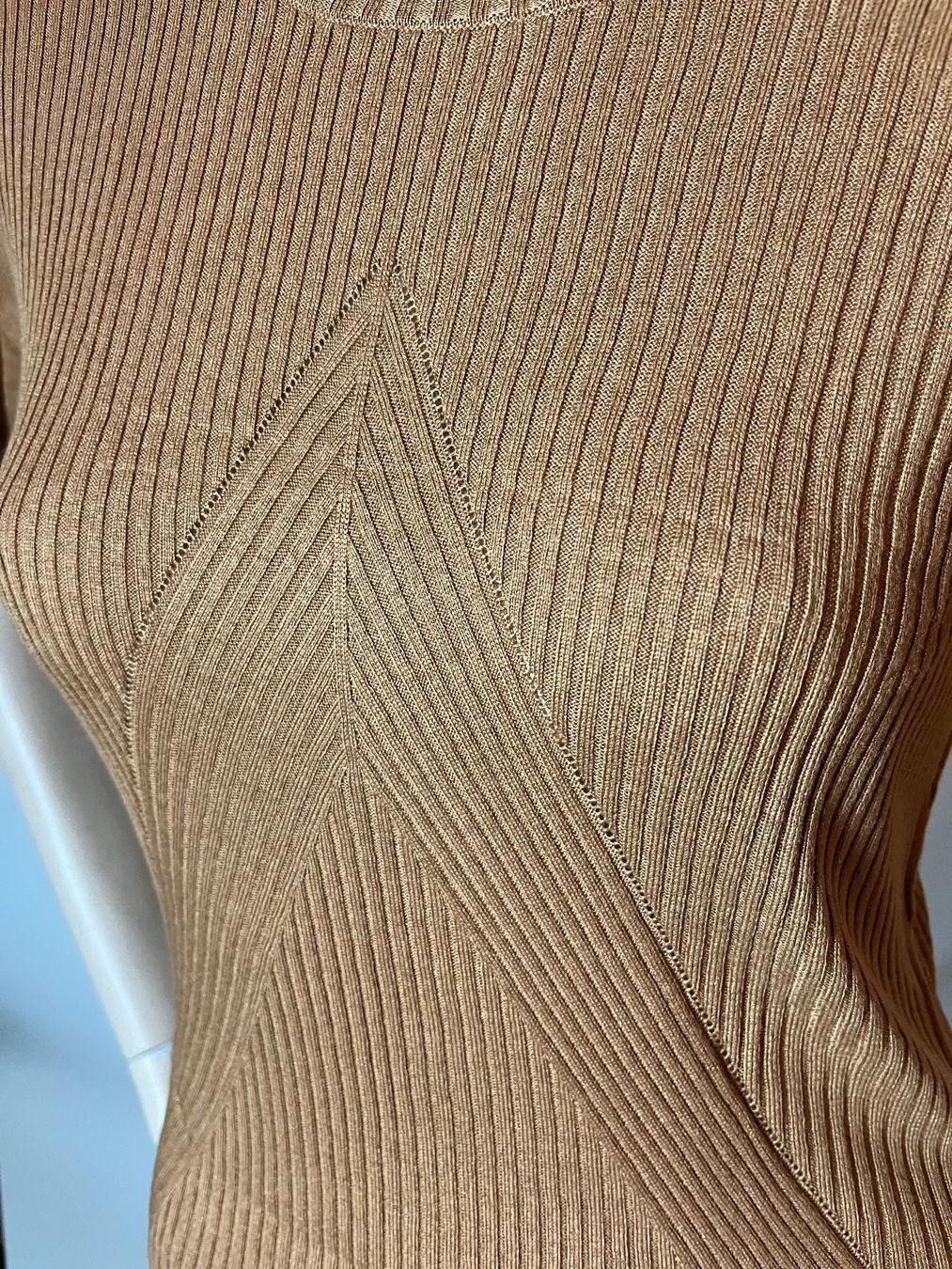Maglioni & Felpe: WOLFORD Cashmere Kurzarmpullover, Grösse M, Farbe Lion – Nuovo e nell'imballaggio originale da Rudolfstetten venduto da gst_g7xl 2
