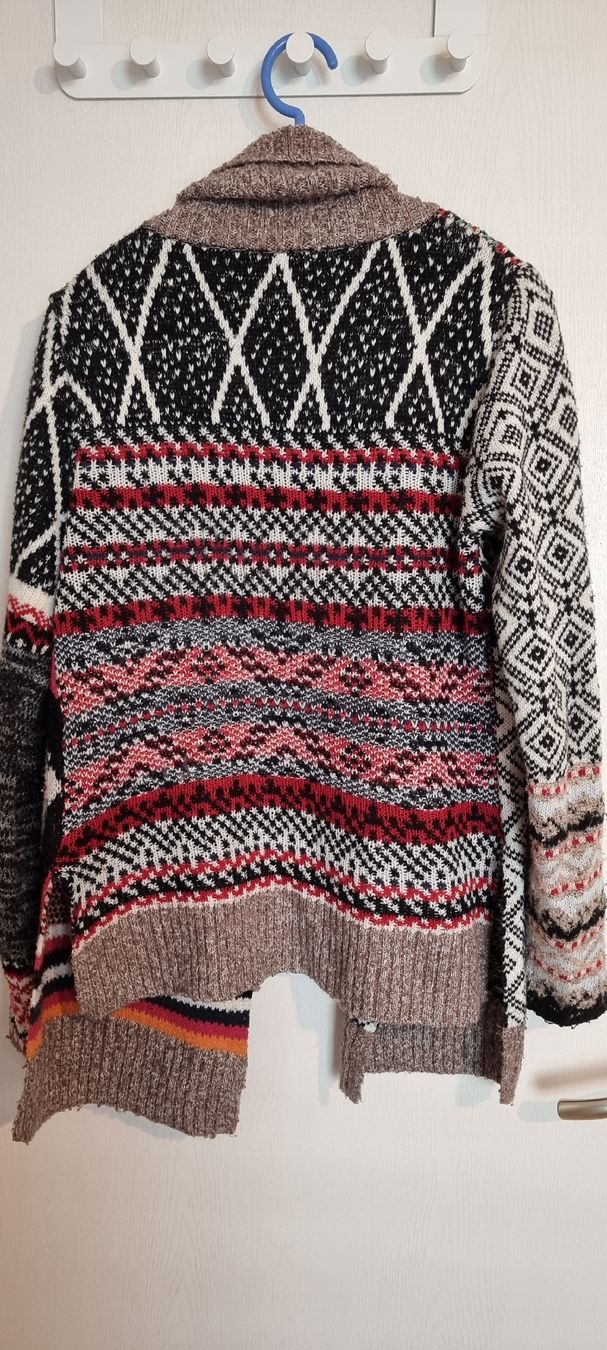 Desigual Pullover & Sweatshirts: Desigual M Pullover – Gebraucht aus Glattpark(Opfikon) von TatianaVladimirova 3