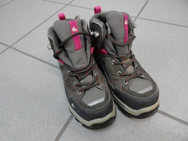 Schuhe für Mädchen: Schuhpaket Mädchen, Gr. 31 – Gebraucht aus Wil SG von Zwillinge0 5
