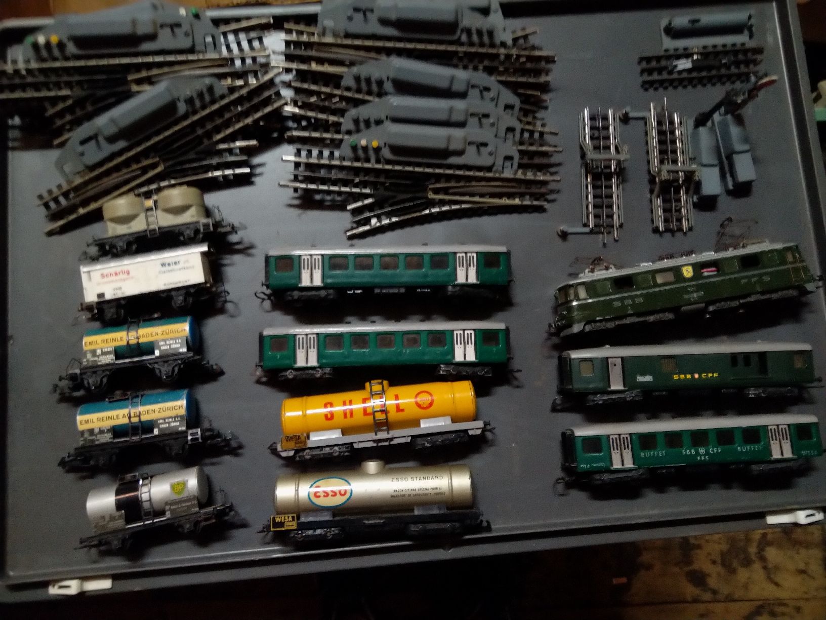 Trix Modelleisenbahnen: Wesa Wagen Look Weichen – Gebraucht aus Künten von Spinner62