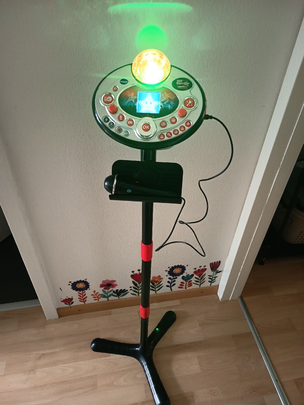 Vtech Giocattoli: VTech Kidisuperstar Karaoke-Turm mit Mikrofon – Usato da Frauenfeld venduto da sveno666 2