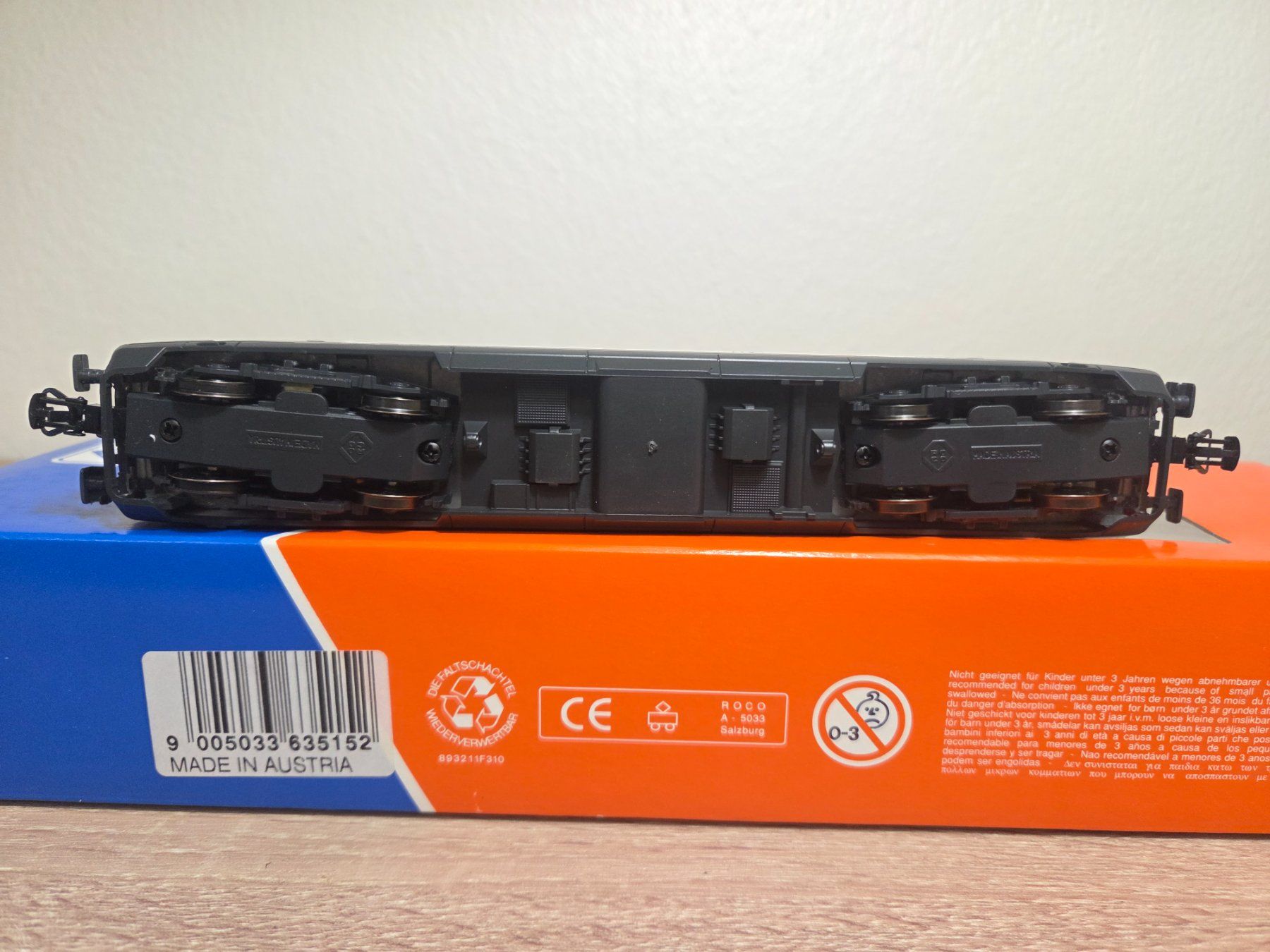 Roco Modellini di ferrovie: Roco 63515 E-Lok Re 460 TSI SBB H0 – Usato da St-Aubin-Sauges venduto da Lo_Go 5