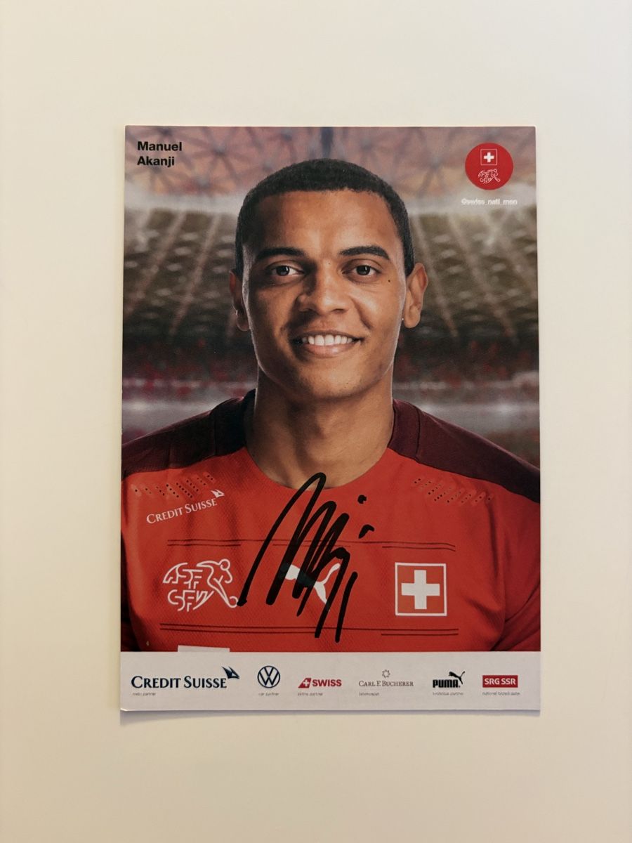 Autografi: Manuel Akanji Original Autogramm – Usato da niederbipp venduto da LaHabana1