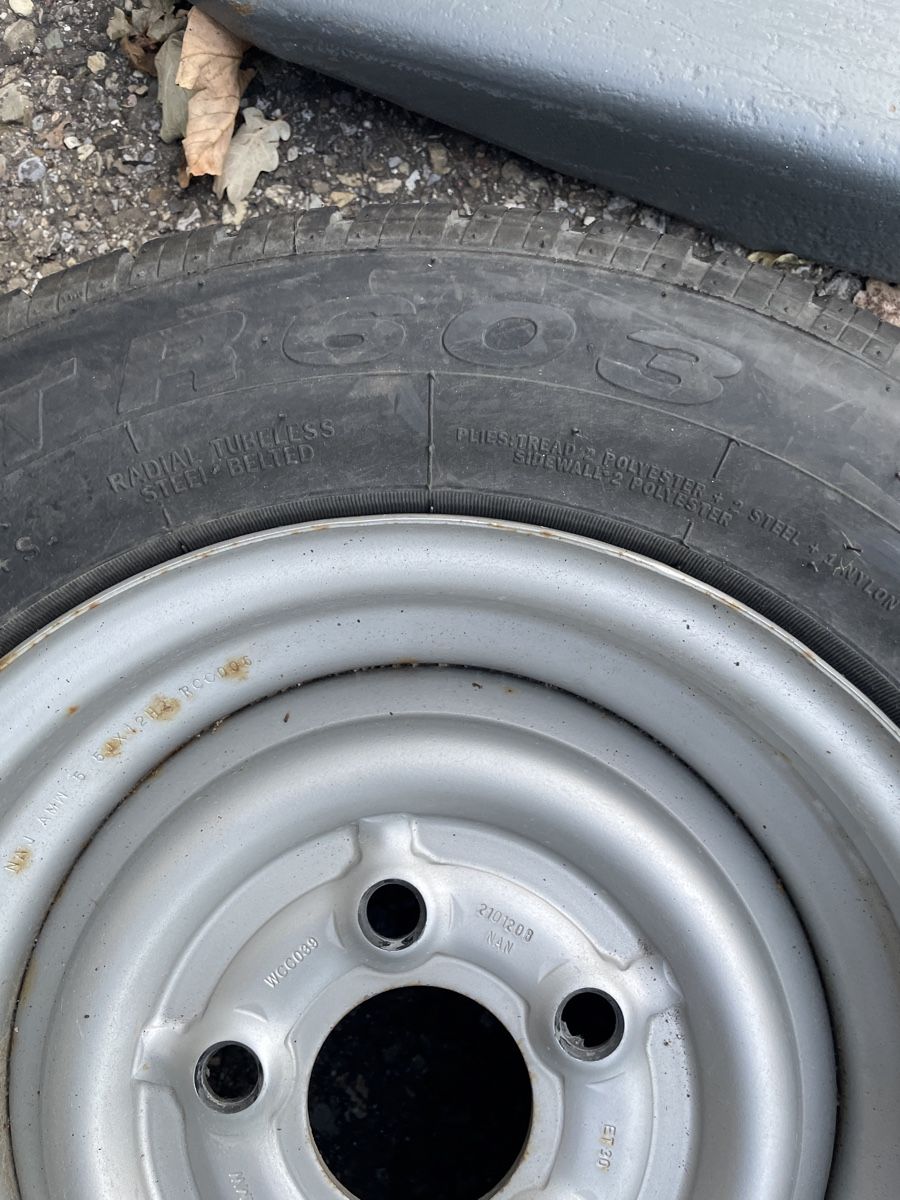 Pneumatici & Ruote complete: Komplettrad 195/60R12 – Usato da Flaach venduto da Binz 3