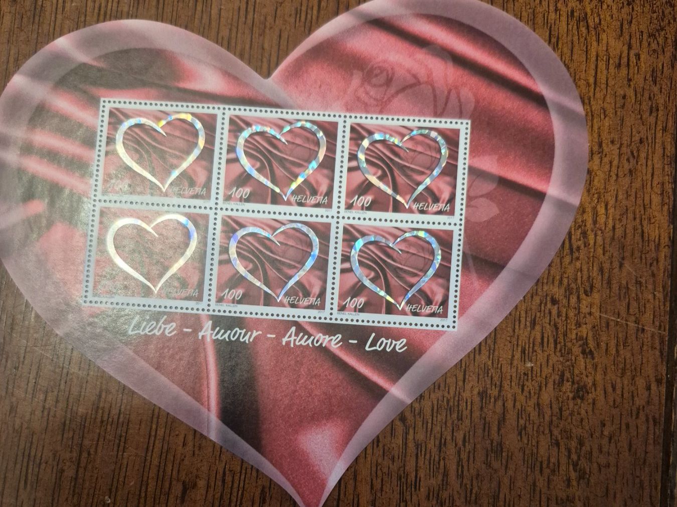 Tutti i francobolli: Splendide bloc timbres suisses Coeur de 2017 – Nuovo (secondo la descrizione) da Monthey venduto da Lamarmotte