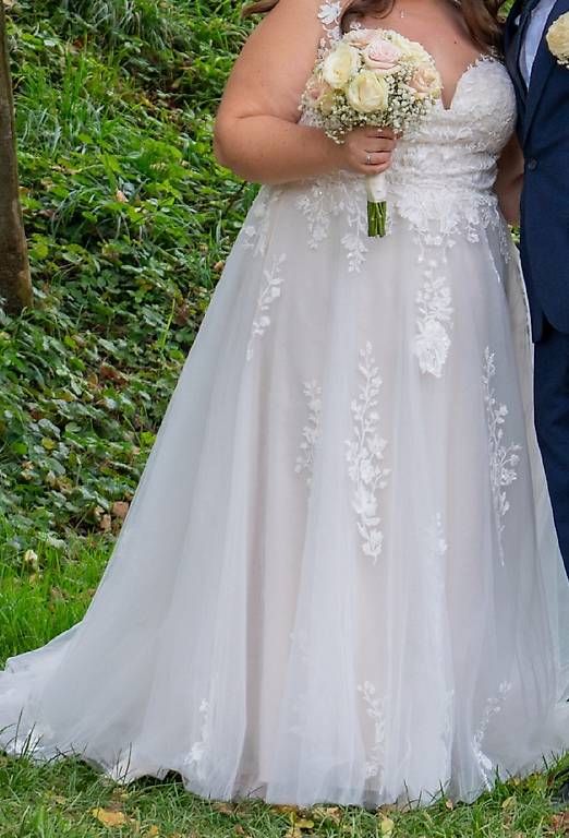 Kleider: Robe de mariée – Gebraucht aus Territet von tan_7rwj 2