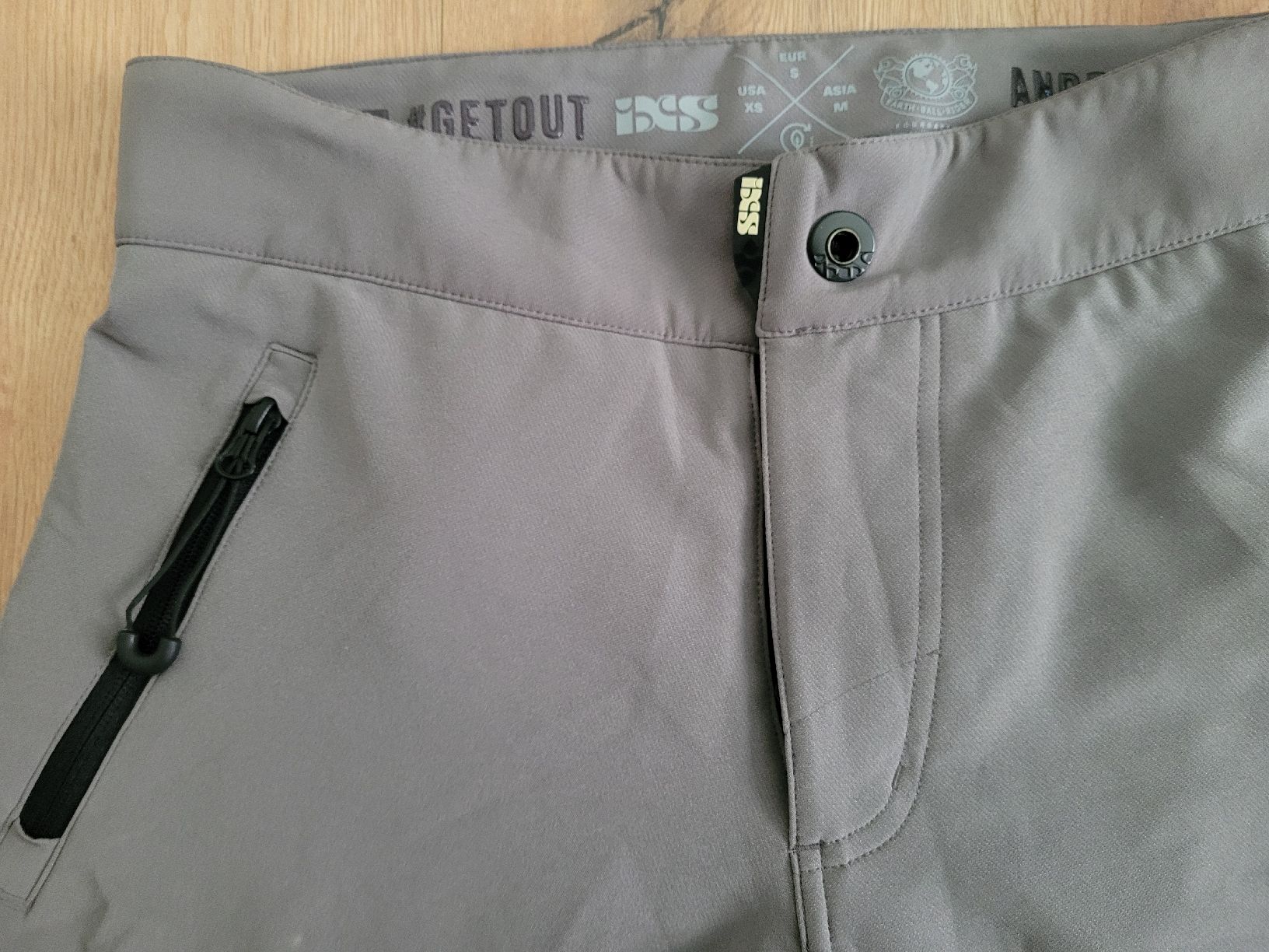 IXS Pantaloni: IXS CARVE EVO Mtb shorts, Size S, Grey – Nuovo (secondo la descrizione) da Zürich venduto da Loboso 2