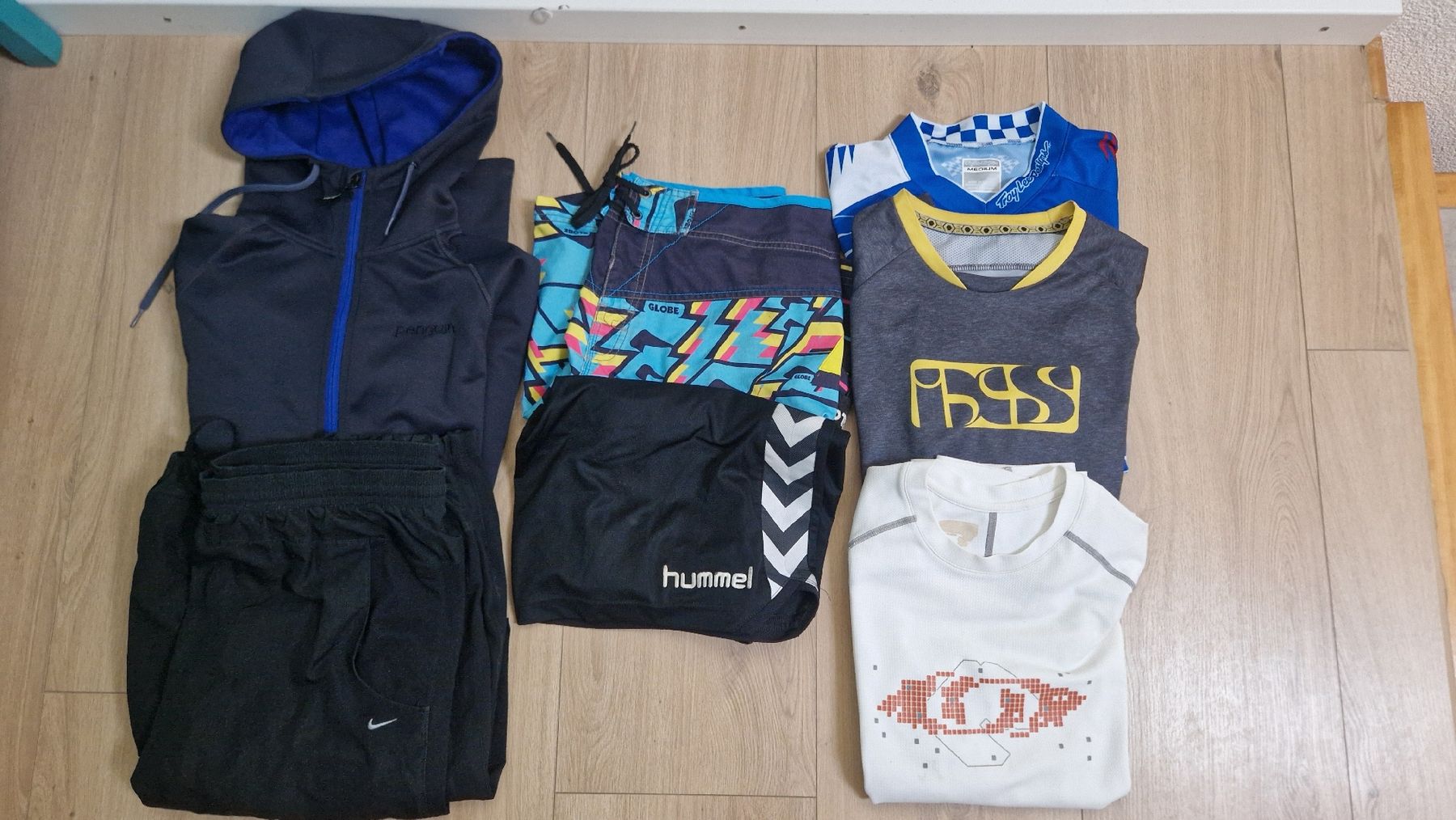 Troy Lee Lotti di vestiti: Sportkleiderpaket – Usato da Geuensee venduto da neuschnee82
