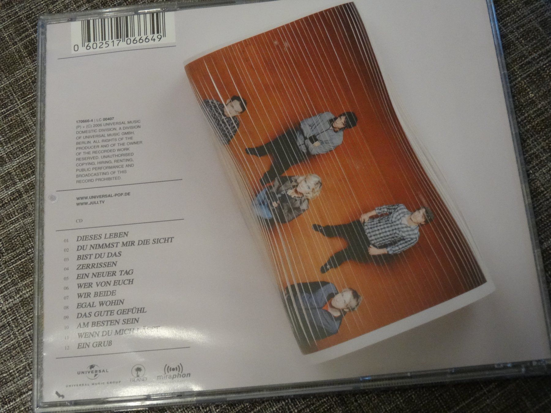 CD: Juli - Ein Neuer Tag CD – Usato da Olten venduto da Disc-Ausverkauf 1