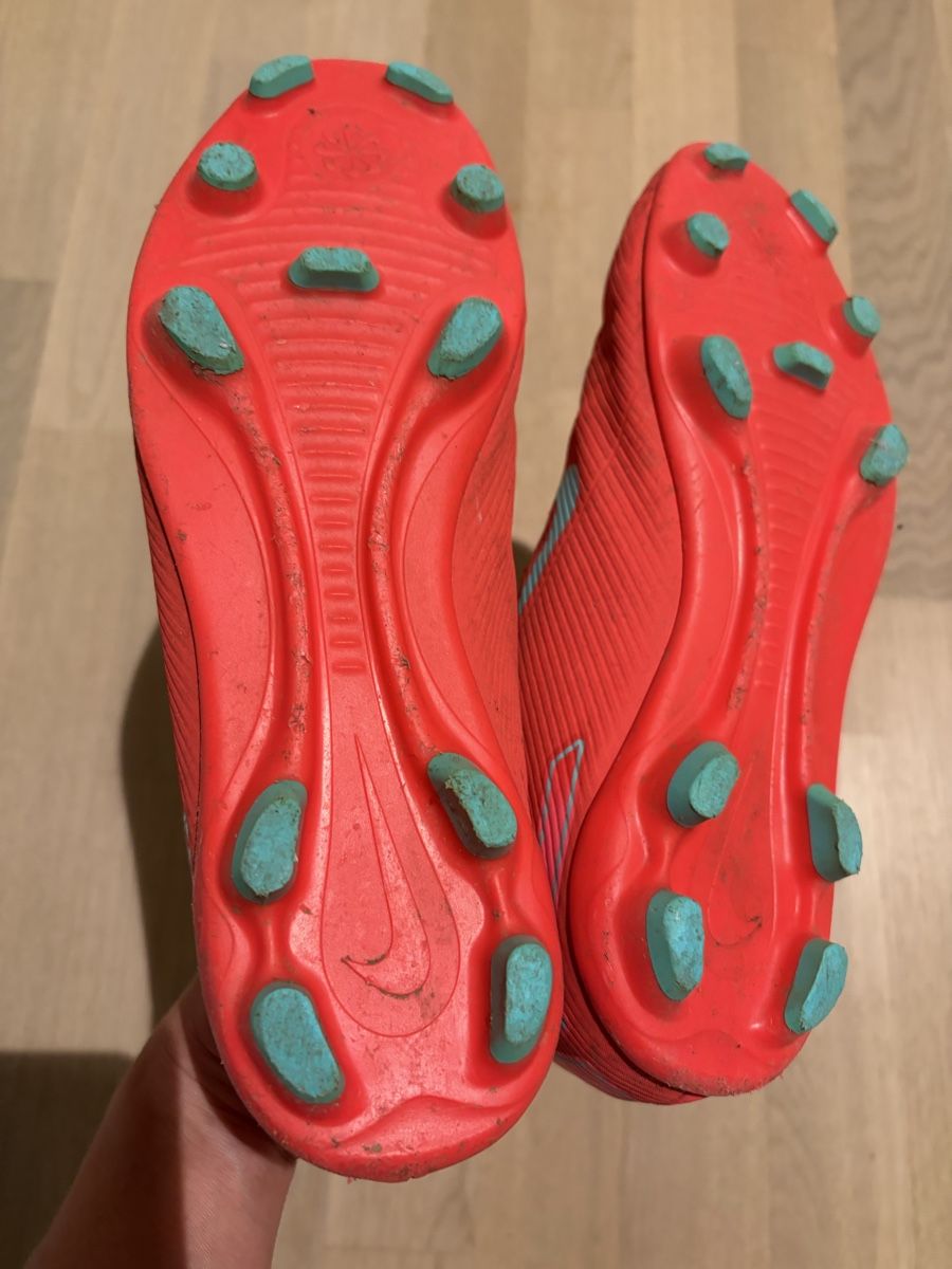 Nike Scarpe da uomo: Fussballschuhe Nike Grösse 41 – Usato da Meisterschwanden venduto da Saremieke 1