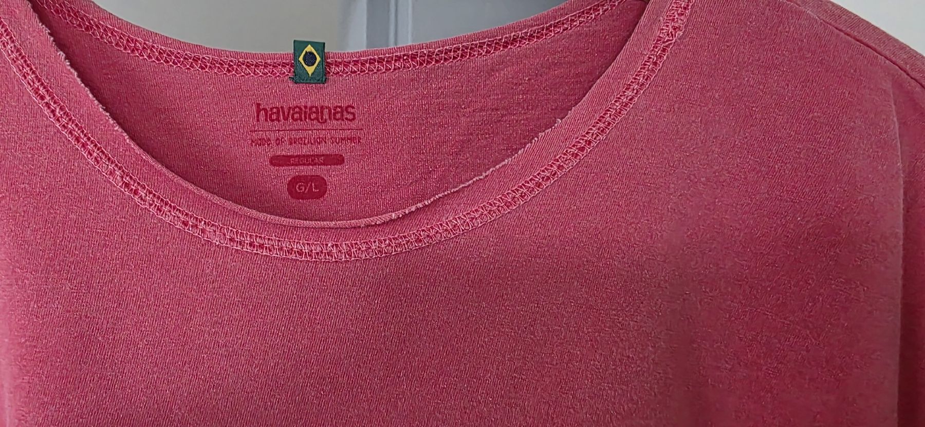 T-shirt: Tshirt Havaianas Taille L Rouge – Usato da Yverdon-les-Bains venduto da van_dq65 2