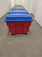 Caisse à jouets enfant sur roulettes 