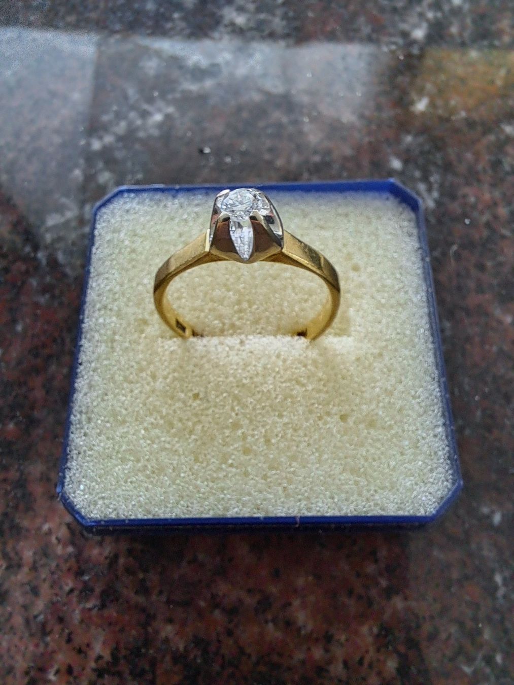 Anelli: Solitär mit Diamant – Usato da Pfäffikon ZH venduto da Valsangiaccomo 3
