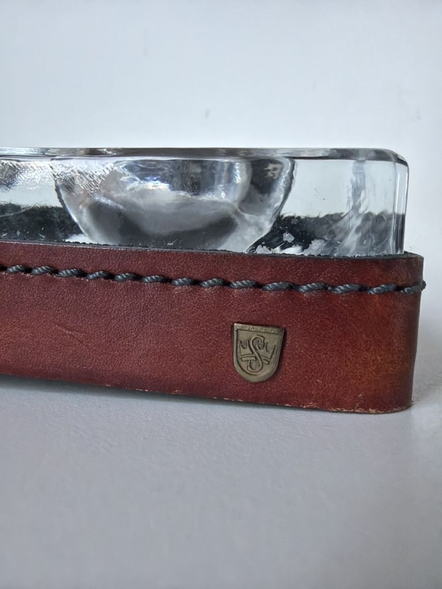 Pipe & Accessori: Vintage Backpfeifenständer Glas / Leder – Usato da Gossau SG venduto da sushifactory 3