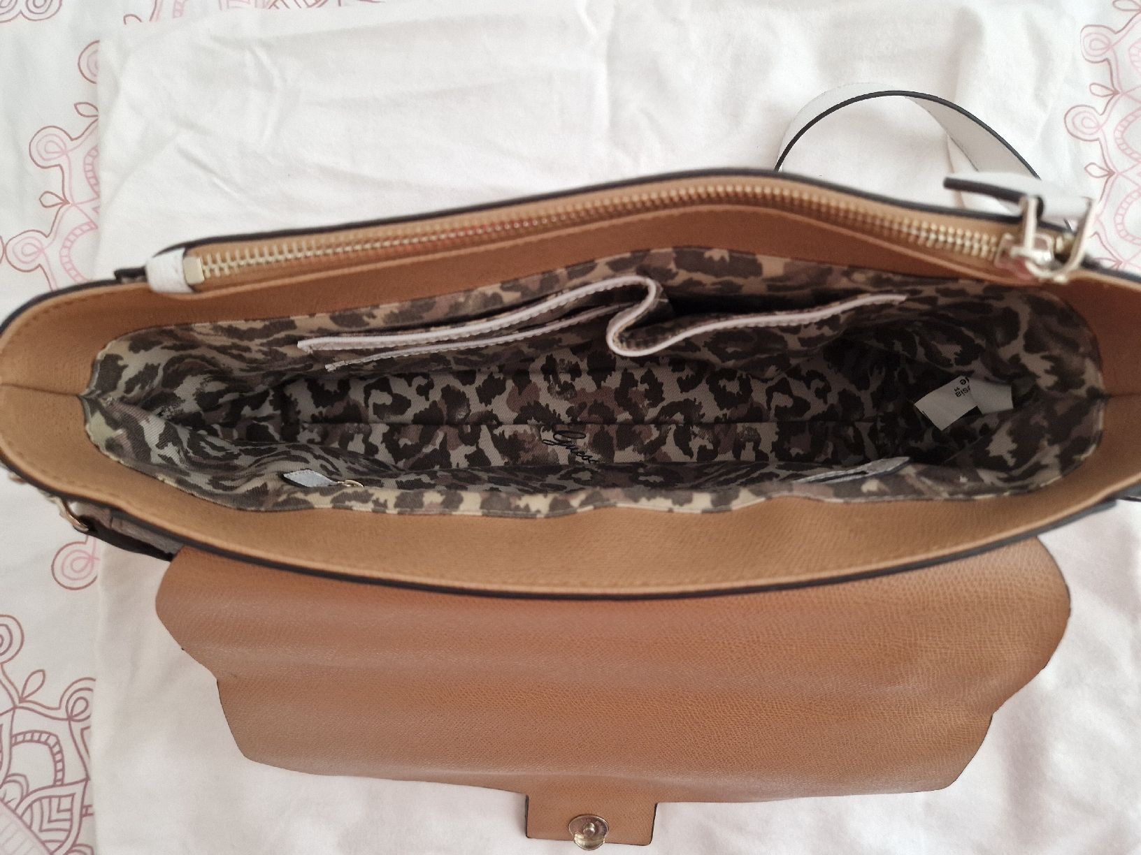 Guess Borse da donna: Guess Handtasche braun/weiss – Usato da Zürich venduto da Mani56 2