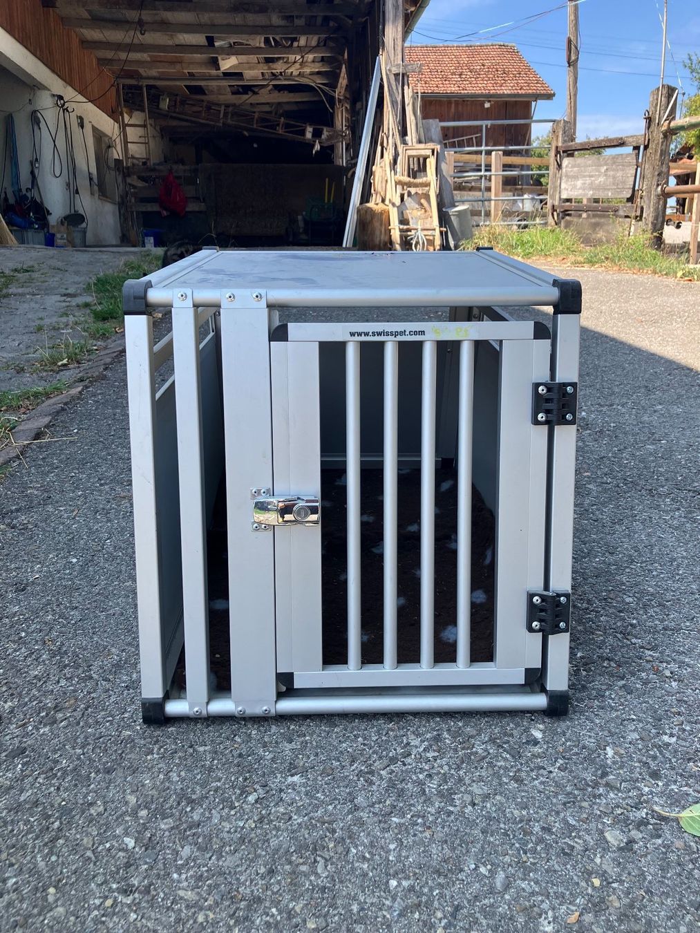 Swisspet Cages, transport & sécurité: Hundebox Carbox Deluxe S – D'occasion à Bertschikon par manstei