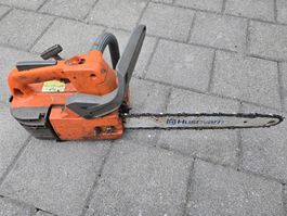 Kleine Motorsäge inkl. Schmutz