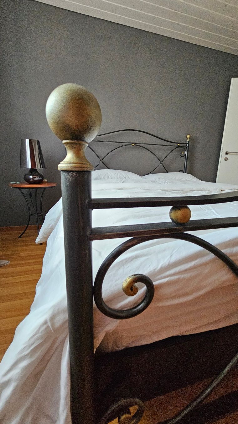 Letti: Schlafzimmer hochwertig und langlebig – Usato da Rothrist venduto da Sole1 2