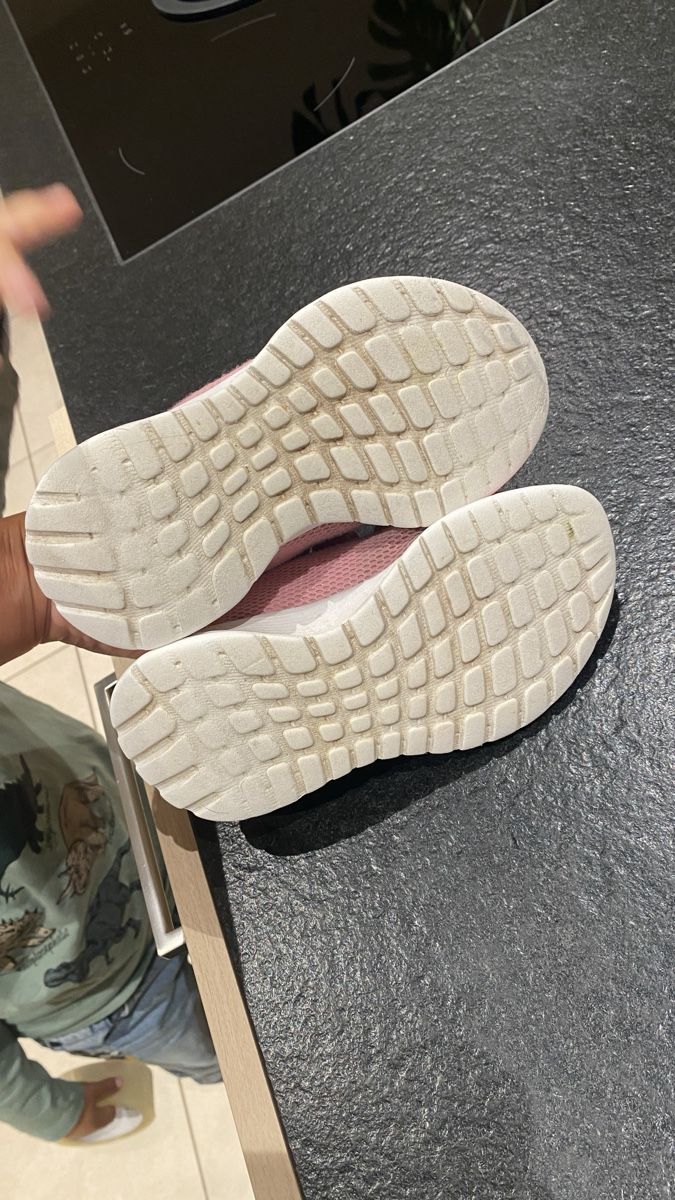 Scarpe per ragazze: Adidas Girl 29Gr. – Usato da Beinwil (Freiamt) venduto da Akgeun 6