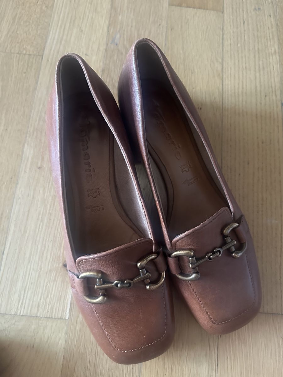 Tamaris Scarpe da donna: Tamaris Pumps cognac Leder Absatzschuhe – Usato da Zürich venduto da Luzern033 1