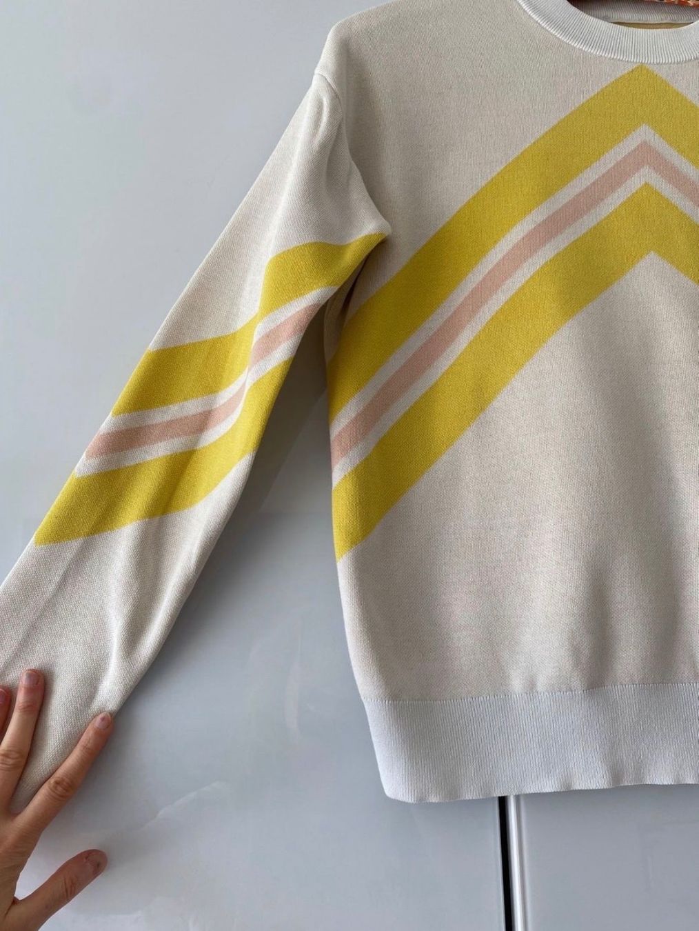 Other Stories Maglioni & Felpe: & OTHER STORIES Pullover mit grafischem Muster – Usato da Zürich venduto da jk_zh 4