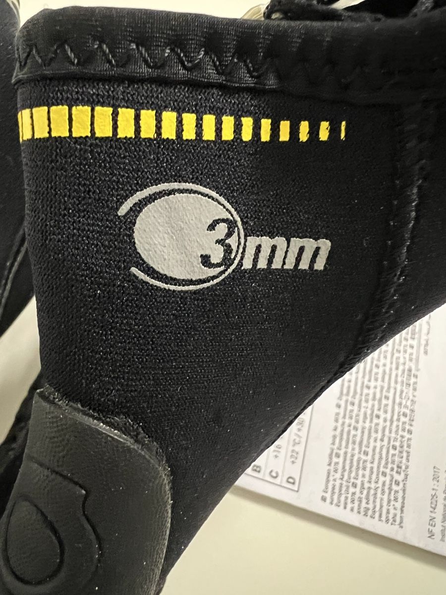 Decathlon Scarpe da uomo: Neopren Schuhe 42/43 neu – Nuovo e nell'imballaggio originale da Winterthur venduto da ruebliangel 1
