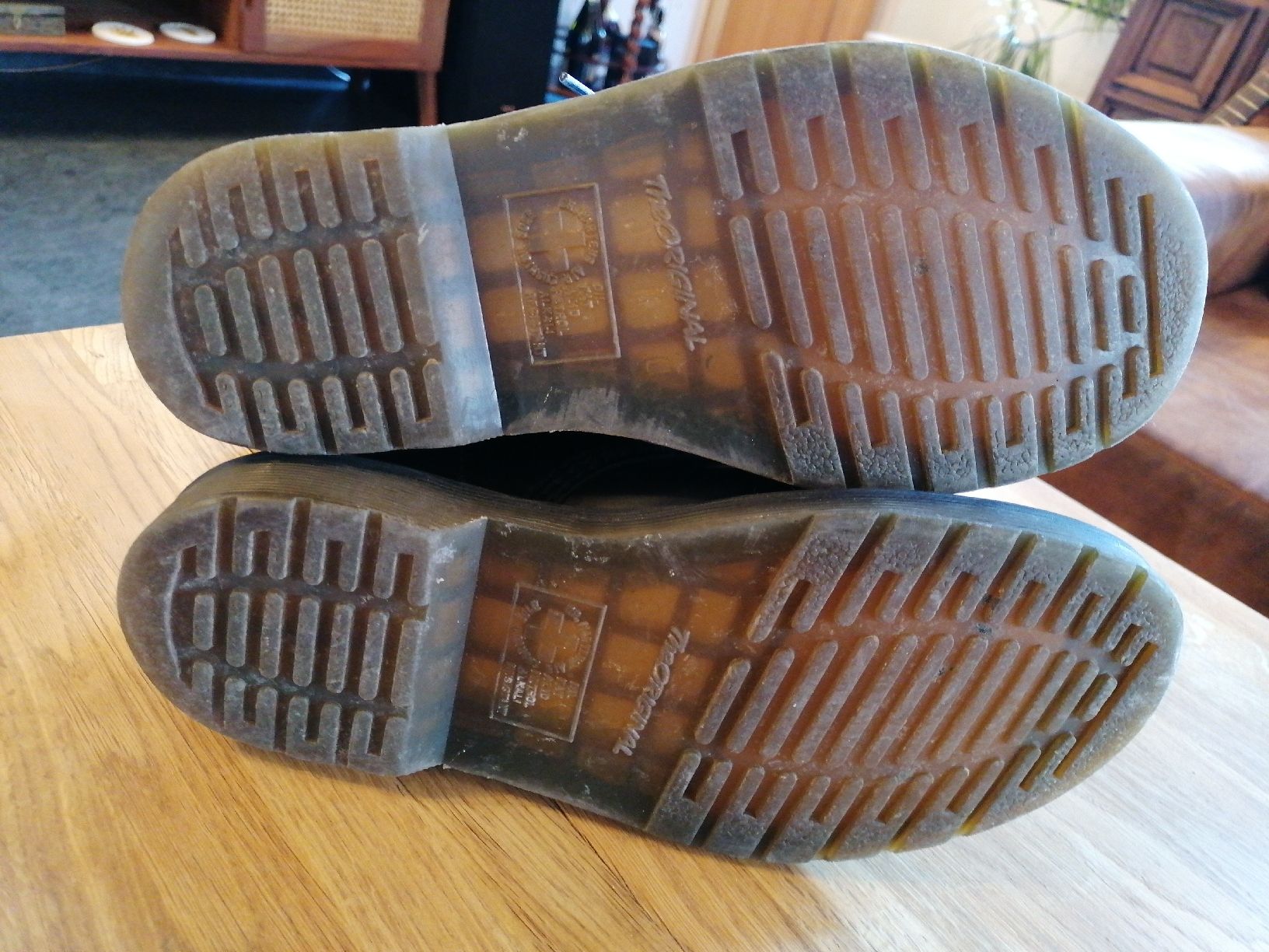 Dr. Martens Scarpe da donna: Dr. Martens schwarz 6-Loch – Usato da Leuk-Stadt venduto da See_Lin 3