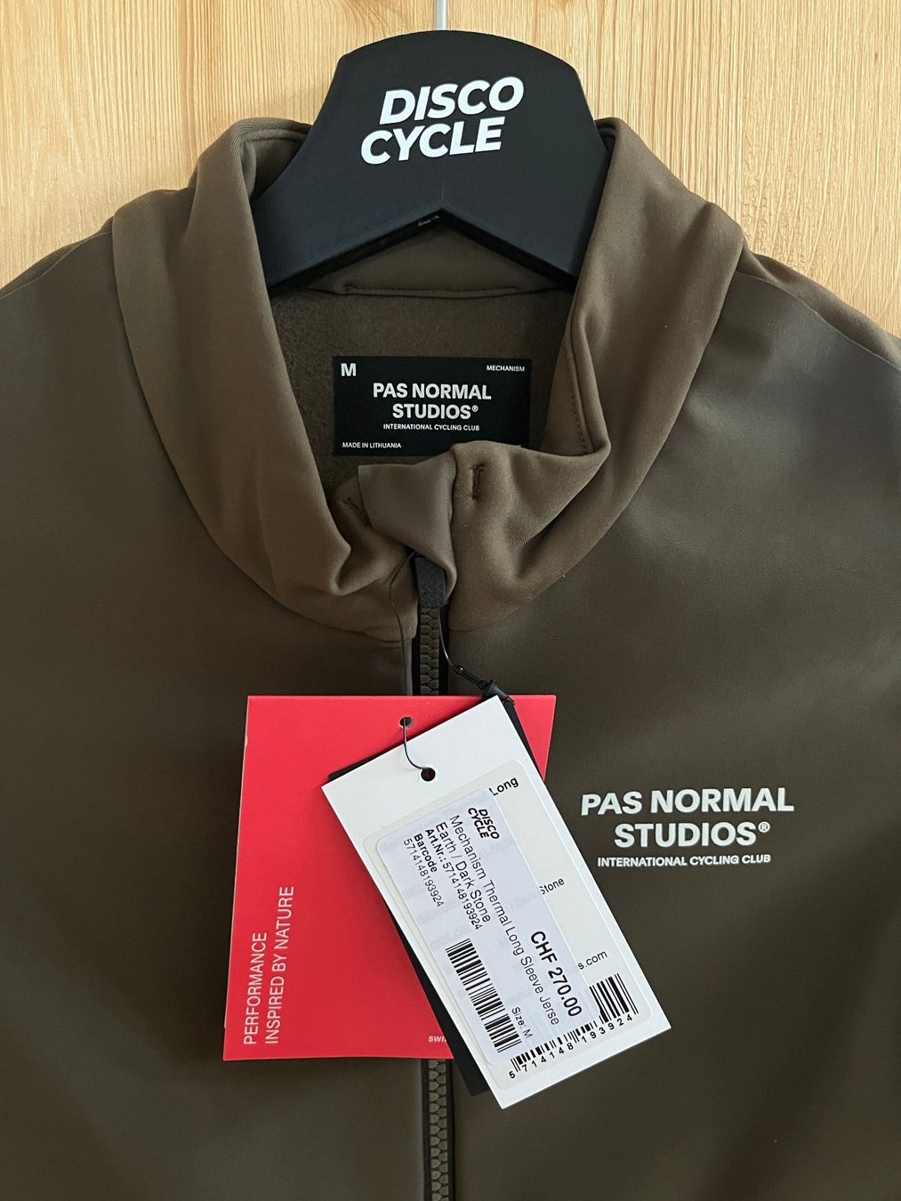 Pas Normal Studios Canottiere & Pantaloni: % Pas Normal Studios Men's Mechanism Thermal Long Sleeve - M – Nuovo e nell'imballaggio originale da Bern venduto da Disco_Cycle 2