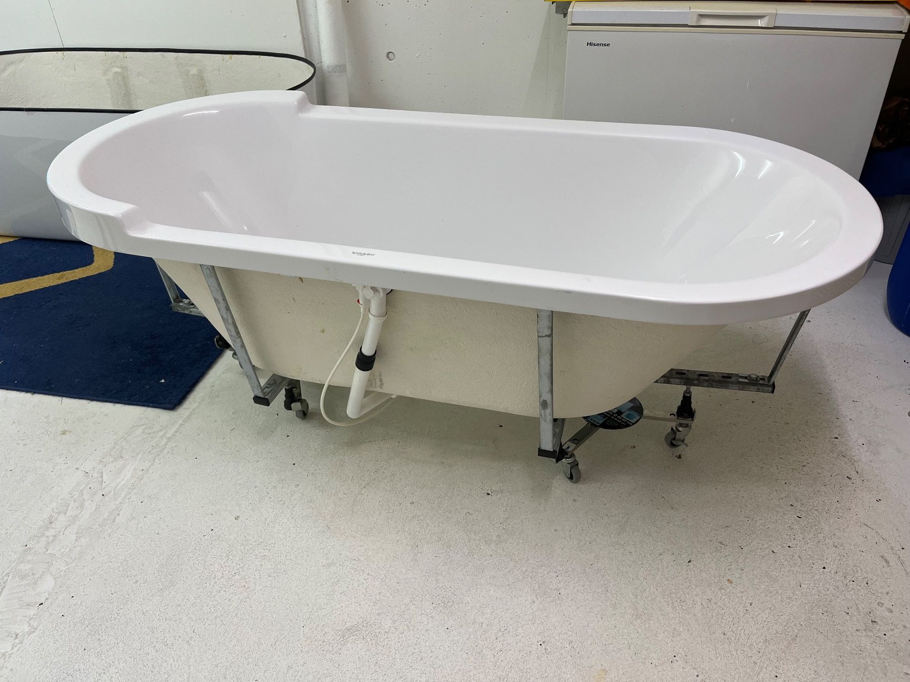 Duravit Vasche da bagno: Acryl-Badewanne Duravit mit Aussenschale – Usato da Oberflachs venduto da choa01 1