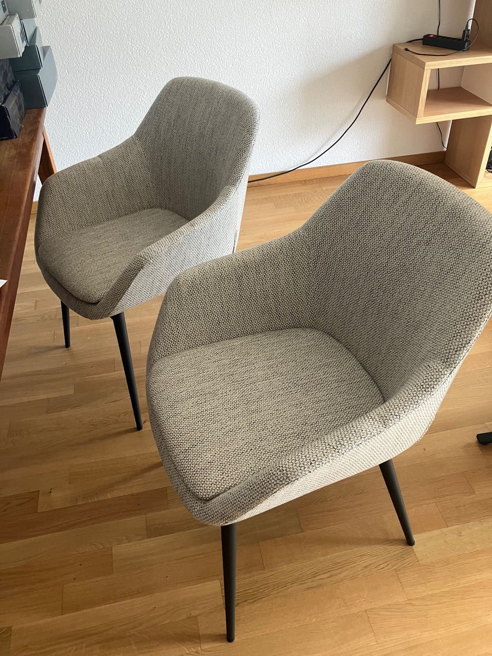 Pfister Stühle: Ensemble 4 chaises Pfister – Gebraucht aus Echandens von mar_xvj2