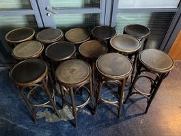 Ca. 50 Vintage Barhocker Bugholz / Thonet-Stil – Bistr