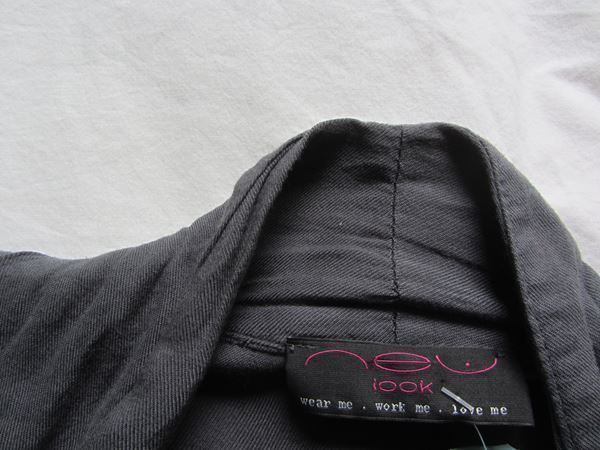 New Look Giacche: NEW LOOK - Jäckchen grau soft 36 – Usato da Zürich venduto da Diazaio 3