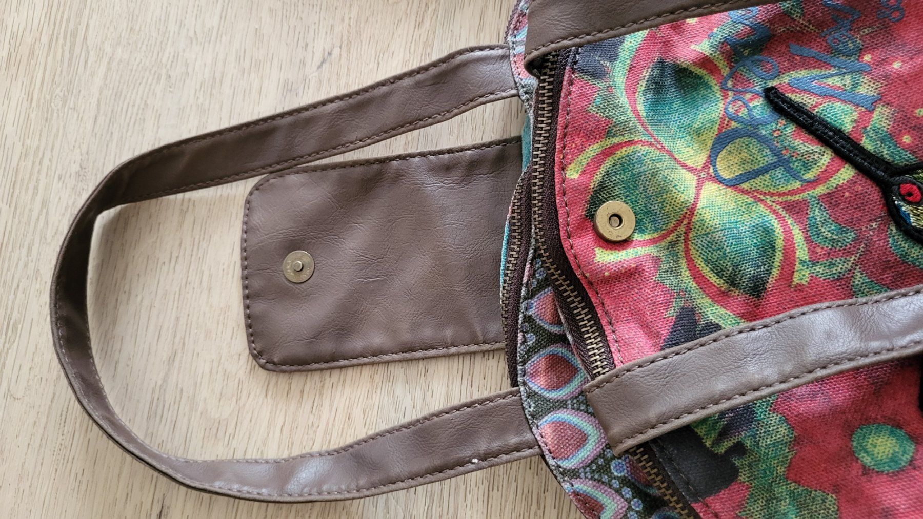 Desigual Taschen für Damen: Sac desigual colibri multicolore et brun – Gebraucht aus Trélex von emm_rz7g 5