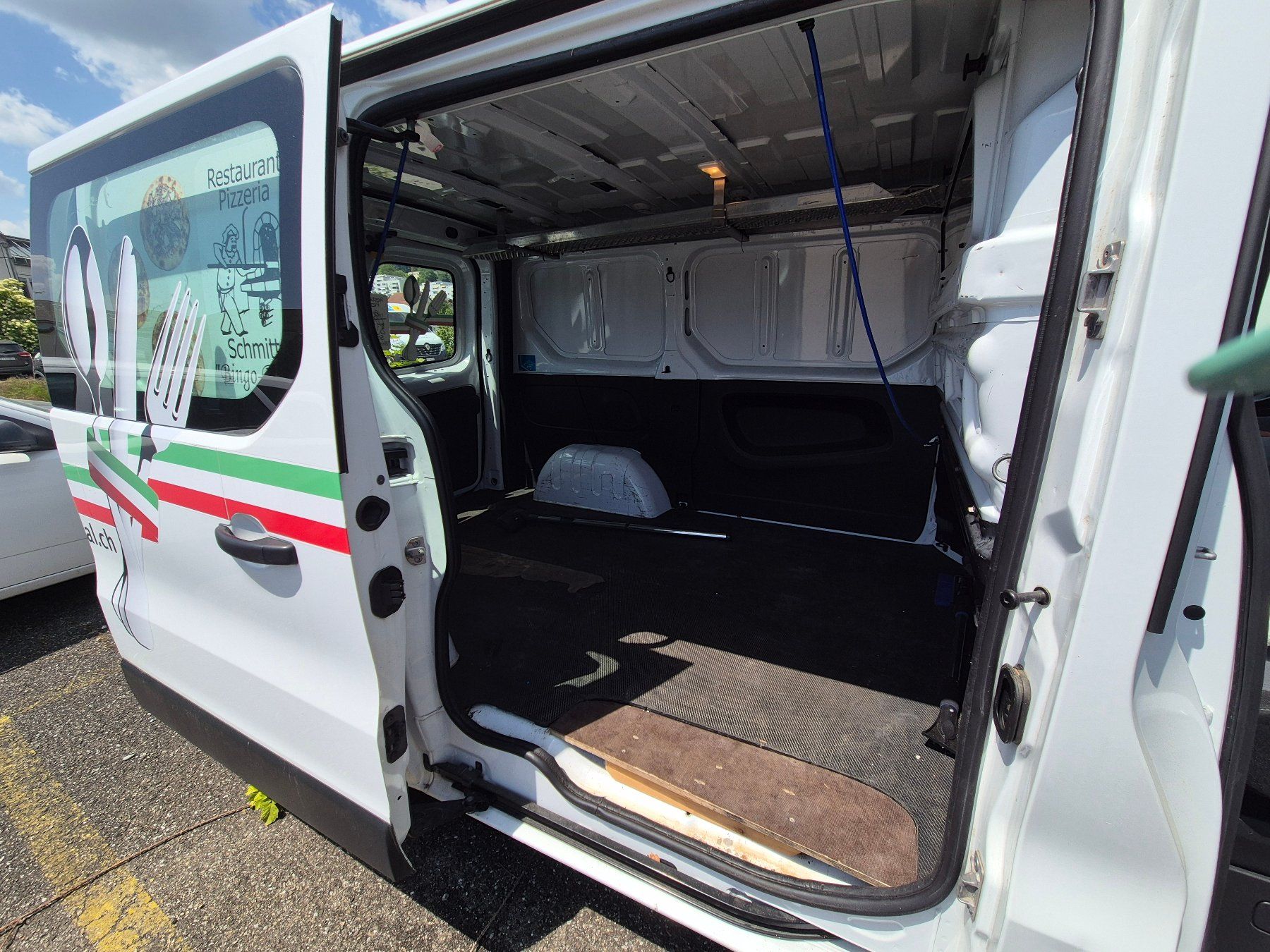 Opel Veicoli commerciali: Lieferwagen OPEL Vivaro B 16CDTi – Usato da Oensingen venduto da Konkursamt_SO 3