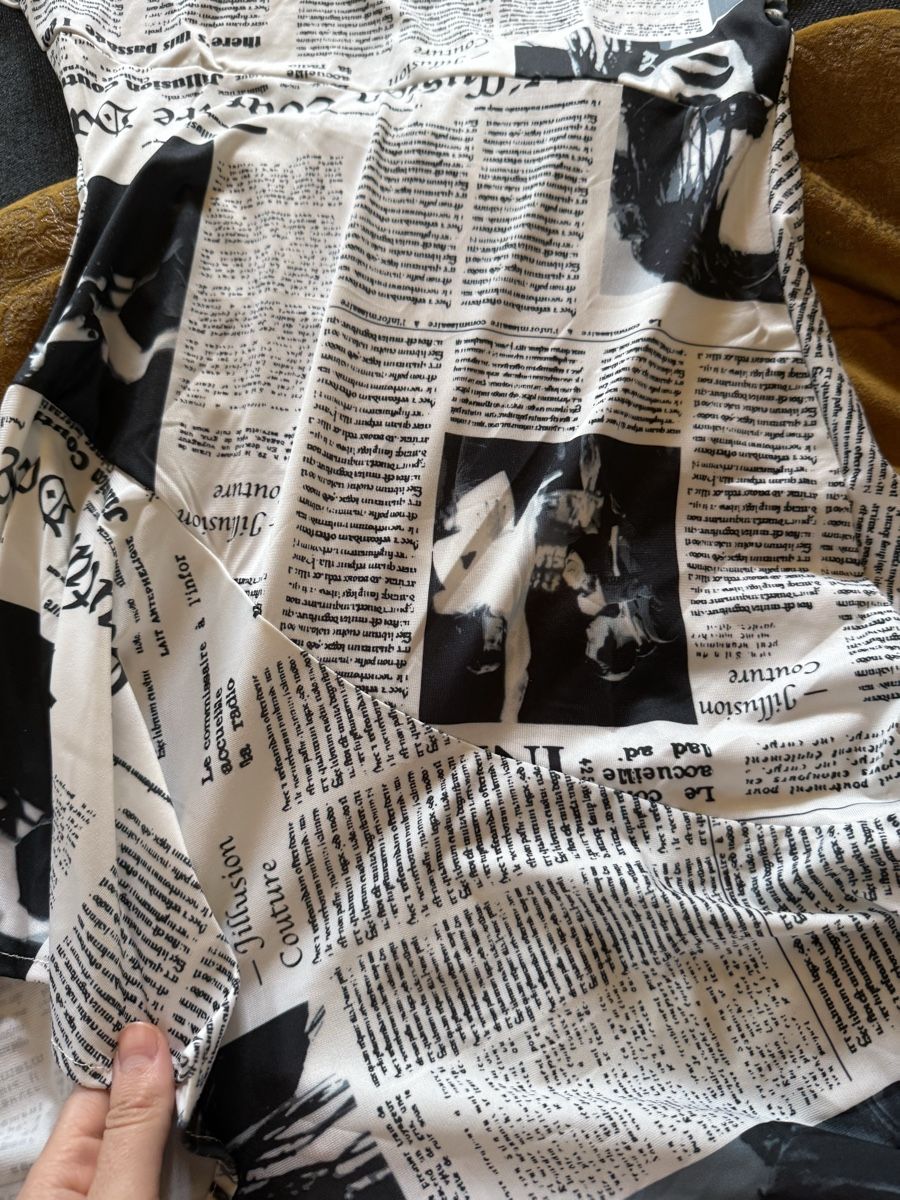 Vestiti: Sommerkleid mit Zeitungsmuster, Grösse M – Nuovo e nell'imballaggio originale da Dotzigen venduto da White_Warrior 2