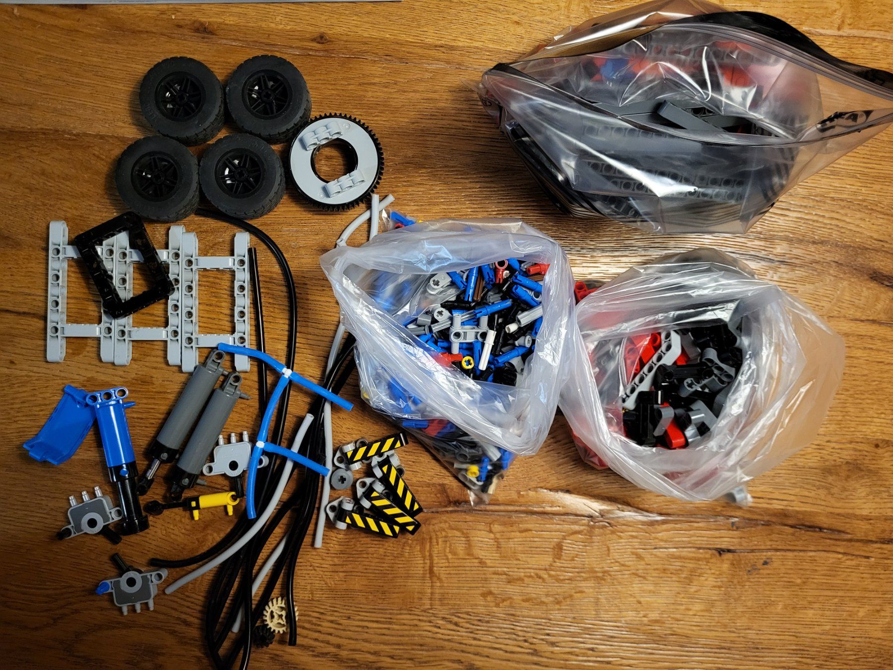 Lego Baukästen: Lego Technic Material Handler 42144 – Gebraucht aus Rütihof von Freichristian 2