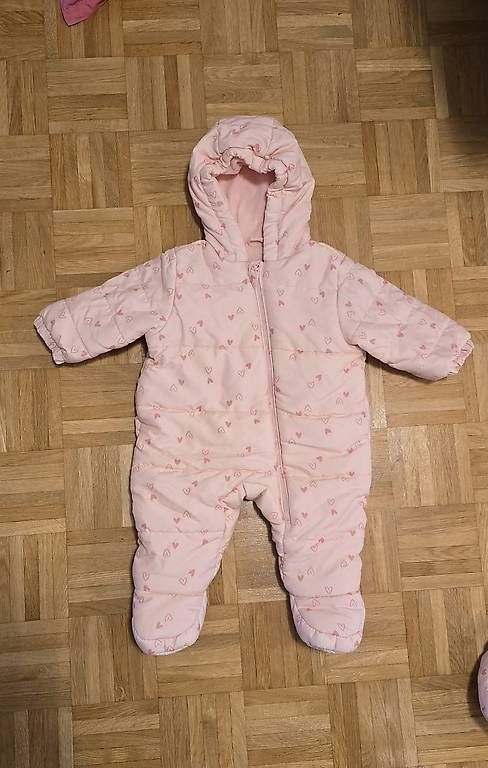 Ensembles coordonnés: Combinaison bébé hiver – D'occasion à Plan-les-Ouates par kral42 1