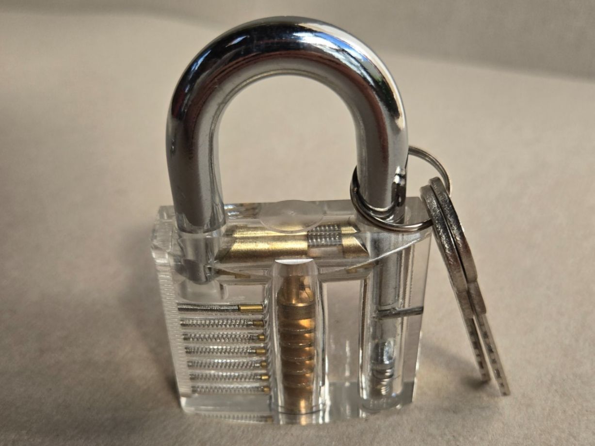 Lucchetti: Lockpicking Übungsschloss transparent inkl. 2 Schlüssel – Nuovo (secondo la descrizione) da Hunzenschwil venduto da Fluz 3